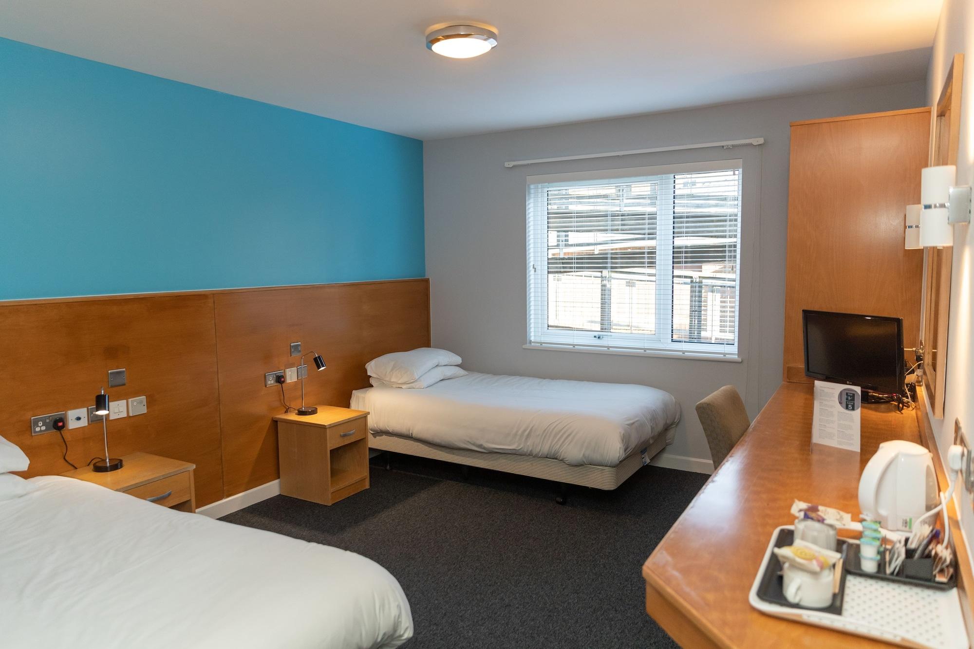 The Olympic Lodge Aylesbury  Zewnętrze zdjęcie