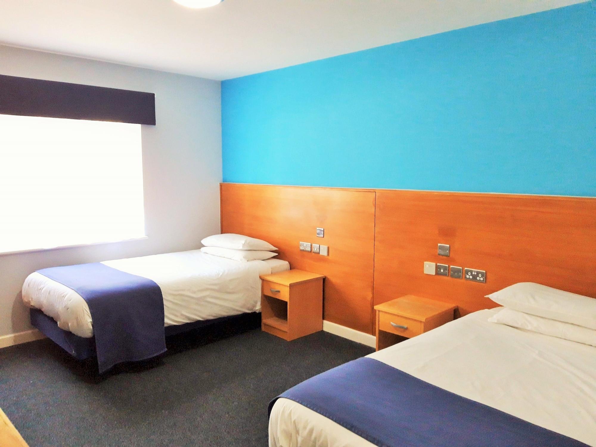 The Olympic Lodge Aylesbury  Zewnętrze zdjęcie