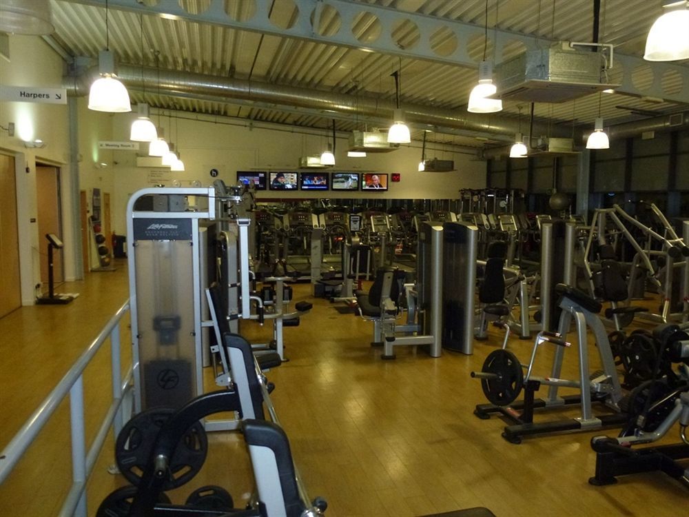 The Olympic Lodge Aylesbury  Zewnętrze zdjęcie