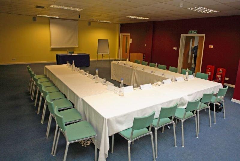 The Olympic Lodge Aylesbury  Zewnętrze zdjęcie