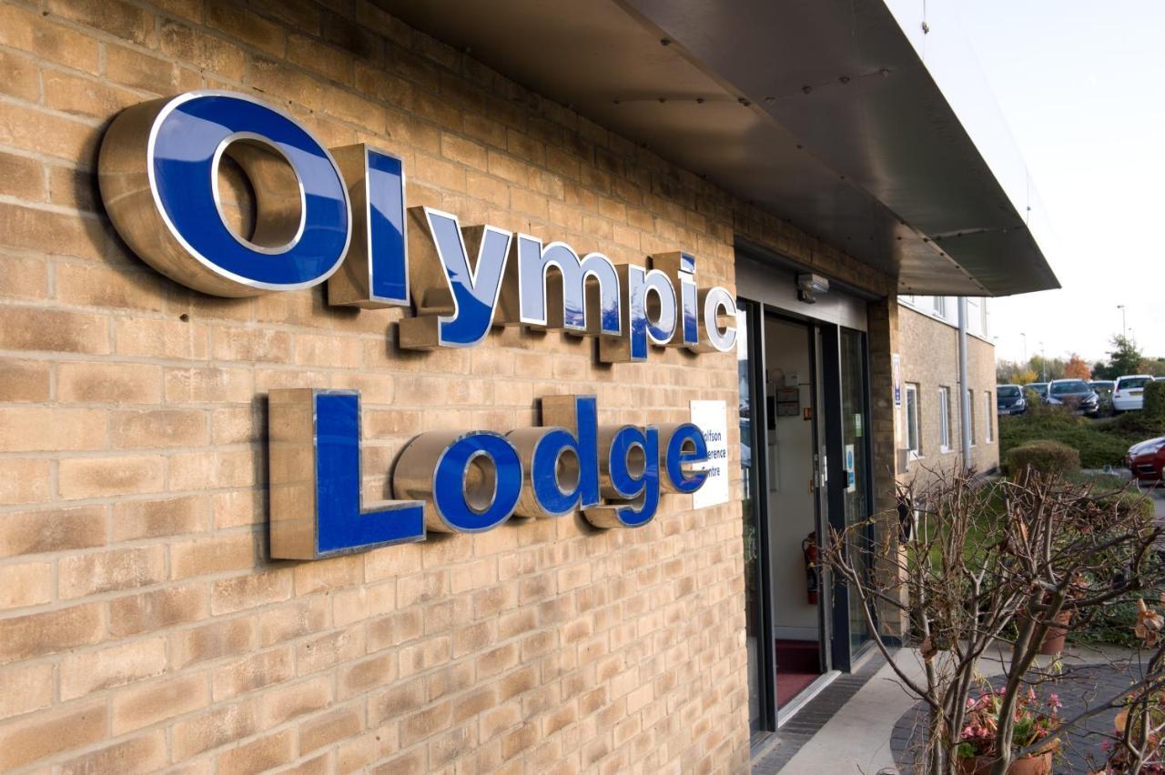 The Olympic Lodge Aylesbury  Zewnętrze zdjęcie