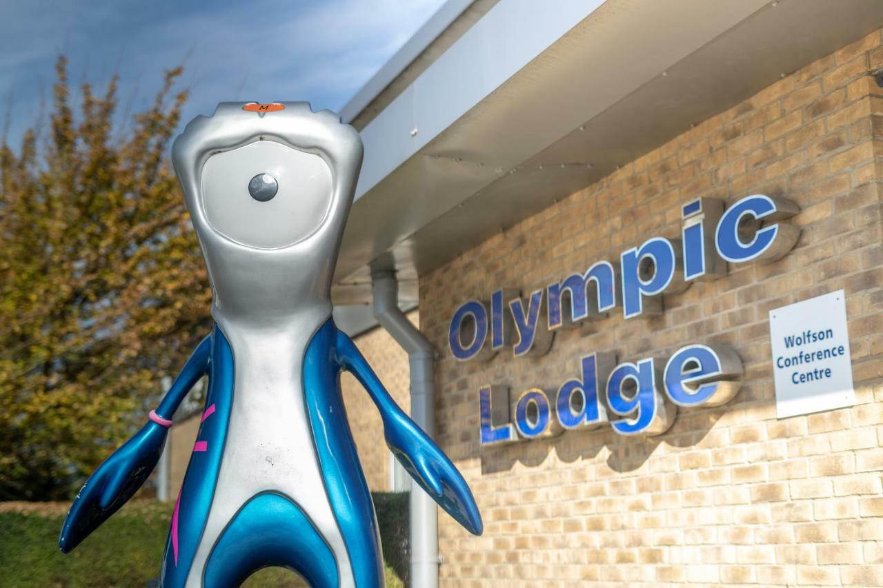 The Olympic Lodge Aylesbury  Zewnętrze zdjęcie